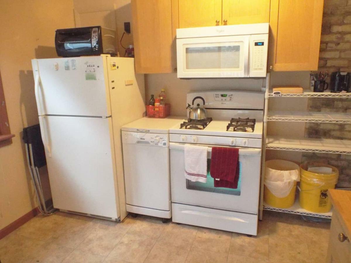 Comfortable 3 Bedroom Craftsman Bungalow In Milwaukee'S Bay View Neighborhood Esterno foto